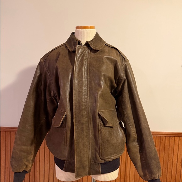 L.L. Bean Men's Brown Leather Bomber Jacket - Picture 1 of 4